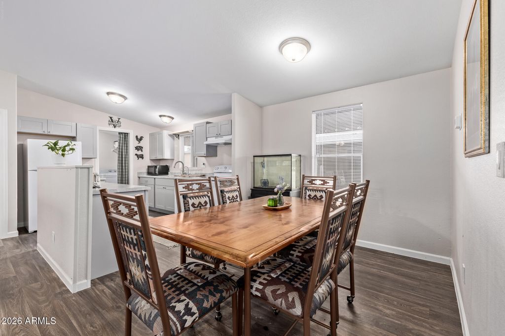 Image 2 of property listing at 8301 N 103RD Avenue 47, Peoria, AZ 85345