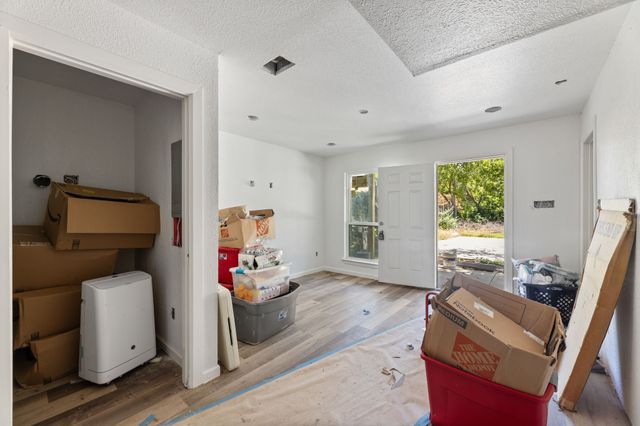 1011 S Montclair Avenue, Dallas, TX 75208