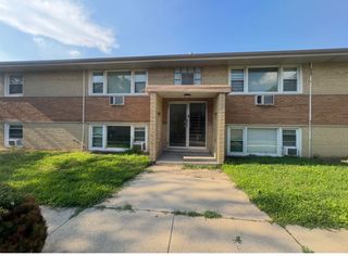 18446 Torrence Avenue 2E, Lansing, IL 60438