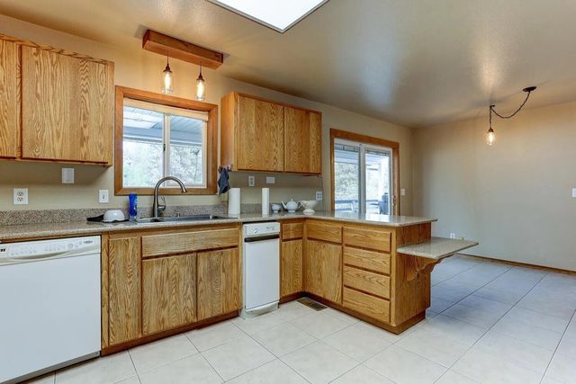 19850 Rocking Horse Road, Bend, OR 97702