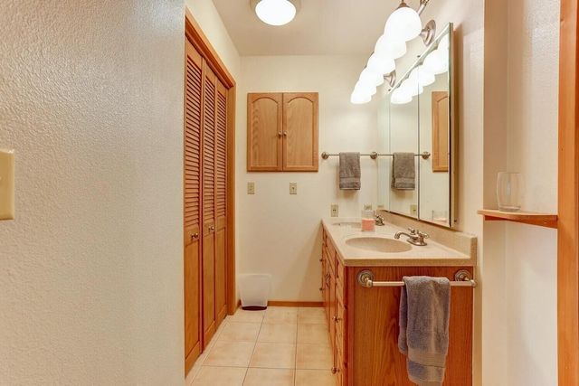 19850 Rocking Horse Road, Bend, OR 97702