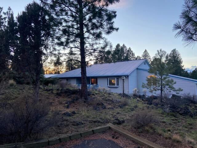 19850 Rocking Horse Road, Bend, OR 97702