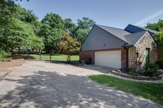1761 Deerwood Trail, Edmond, OK 73034