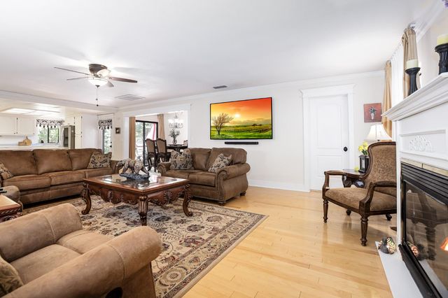 5685 Daisy Cir, Pollock Pines, CA 95726