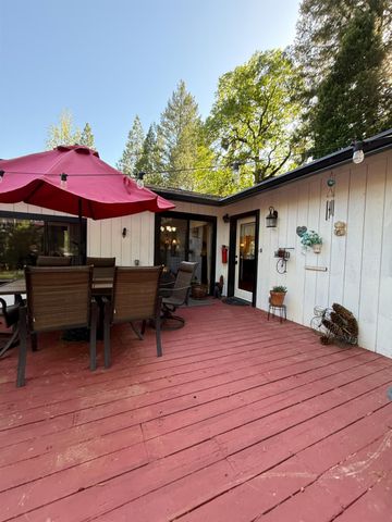 5685 Daisy Cir, Pollock Pines, CA 95726