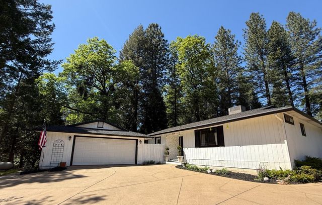 5685 Daisy Cir, Pollock Pines, CA 95726