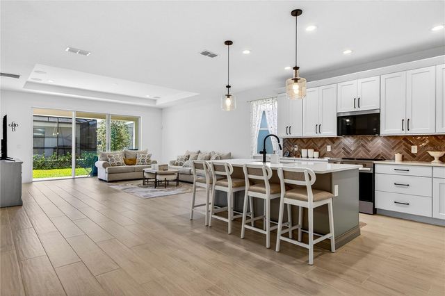 3441 BLUFF OAK, Sanford, FL 32771