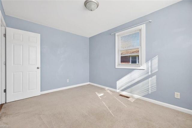 3005 Menands DR, Chesapeake, VA 23325