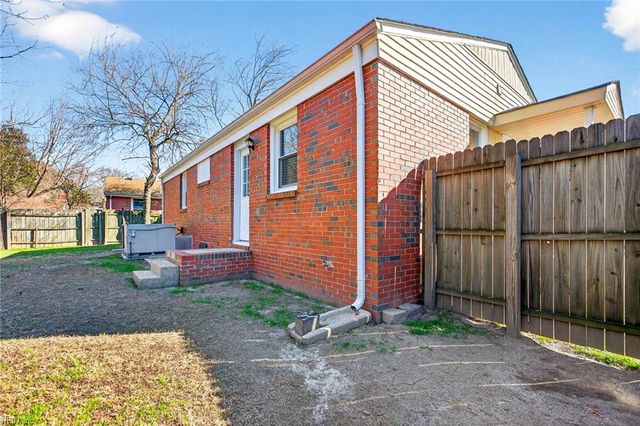 3005 Menands DR, Chesapeake, VA 23325