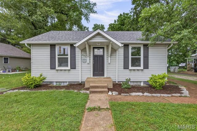 625 E College Street, Farmington, MO 63640