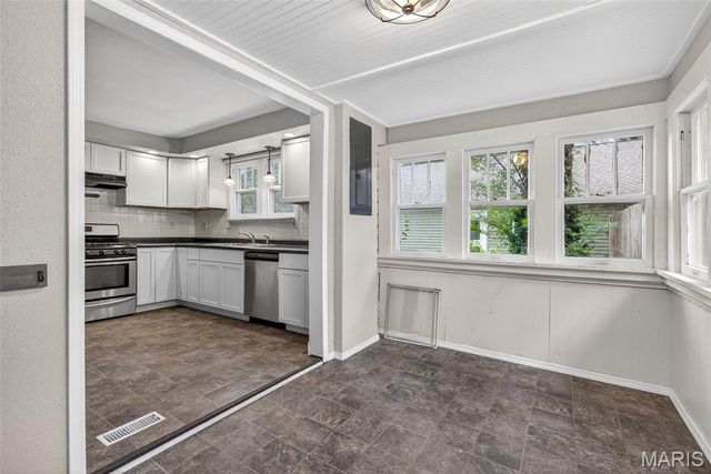 625 E College Street, Farmington, MO 63640
