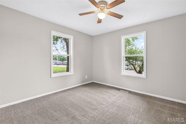 625 E College Street, Farmington, MO 63640