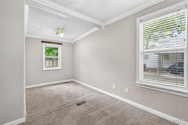 625 E College Street, Farmington, MO 63640
