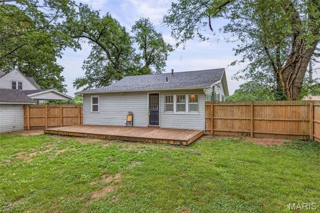 625 E College Street, Farmington, MO 63640
