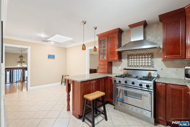 51 Anderson Avenue, Englewood Cliffs, NJ 07632