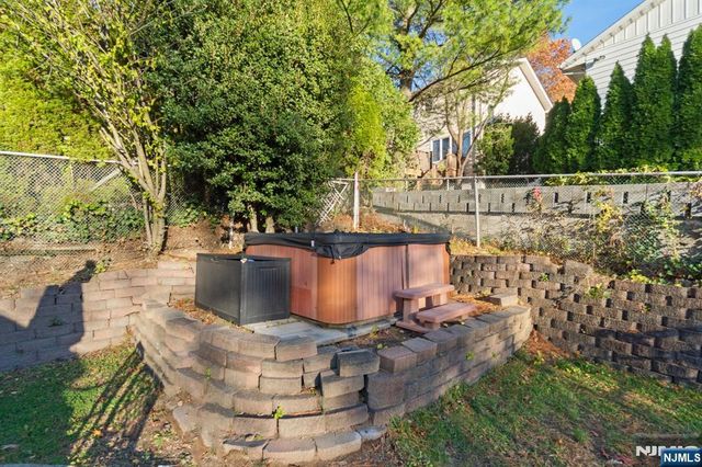 51 Anderson Avenue, Englewood Cliffs, NJ 07632