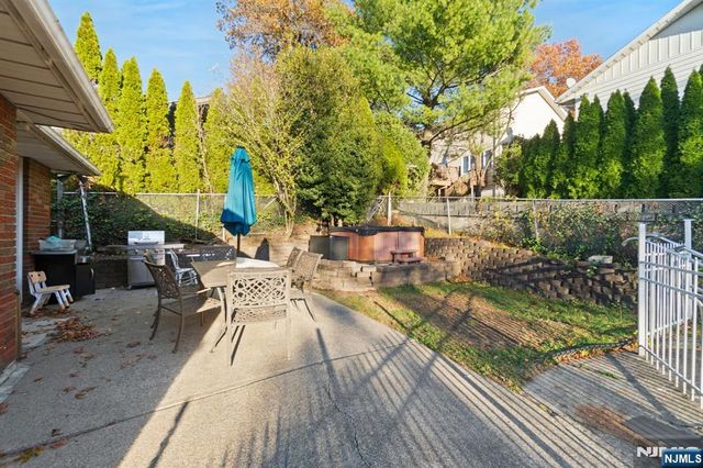 51 Anderson Avenue, Englewood Cliffs, NJ 07632