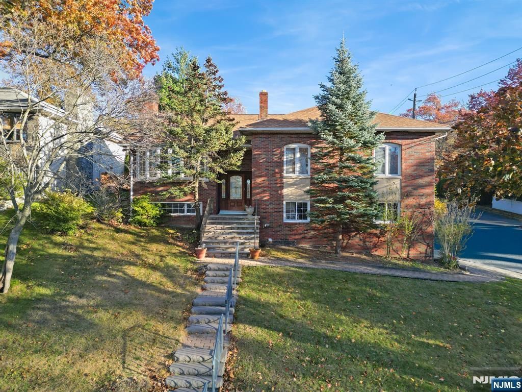 51 Anderson Avenue, Englewood Cliffs, NJ 07632