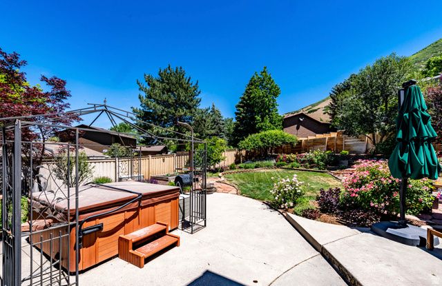 3637 LORA LEE CIR, Salt Lake City, UT 84121