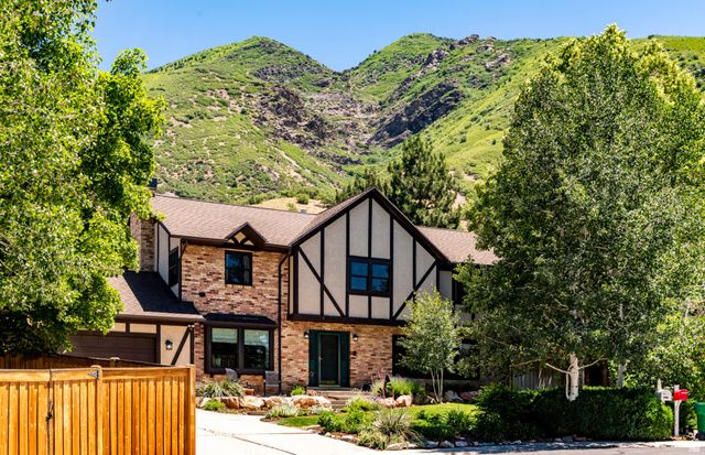 3637 LORA LEE CIR, Salt Lake City, UT 84121