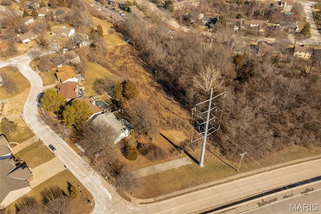 514 Meramec Station Road, Ballwin, MO 63021