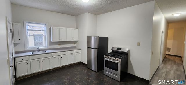 24 Meadow Street 1 North, Wallingford, CT 06492