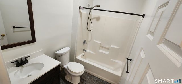 24 Meadow Street 1 North, Wallingford, CT 06492