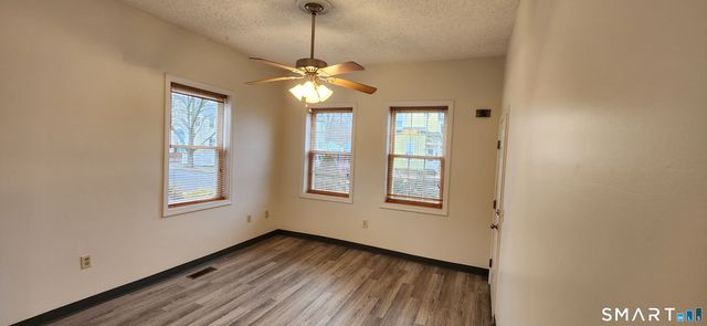 24 Meadow Street 1 North, Wallingford, CT 06492