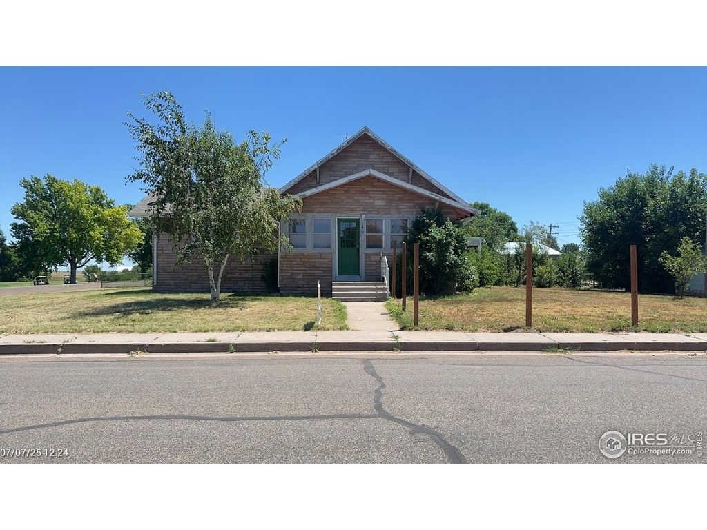 145 N Coleman Ave, Holyoke, CO 80734