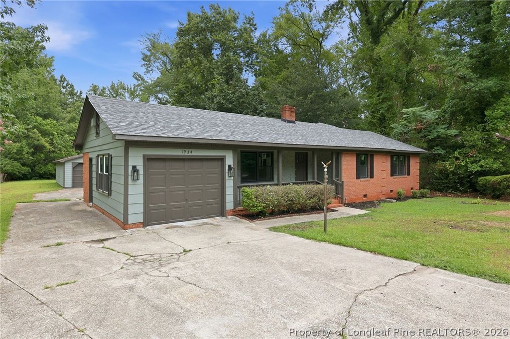 1934 Forest Hills Drive, Fayetteville, NC 28303 — photo 2