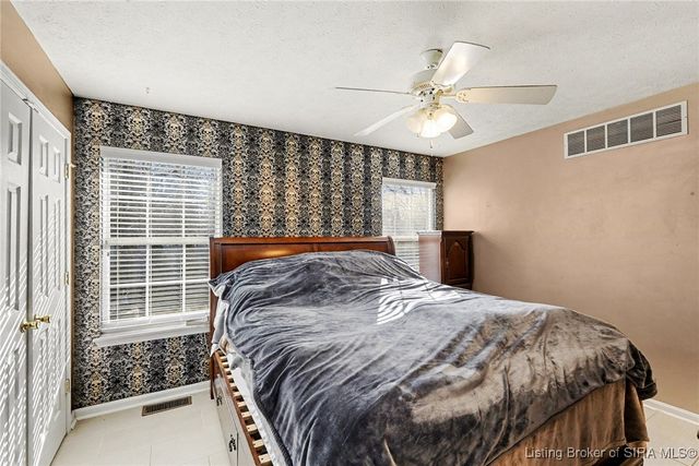 104 Blackiston Ridge Court, Clarksville, IN 47129