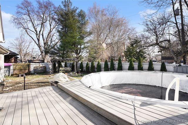 104 Blackiston Ridge Court, Clarksville, IN 47129