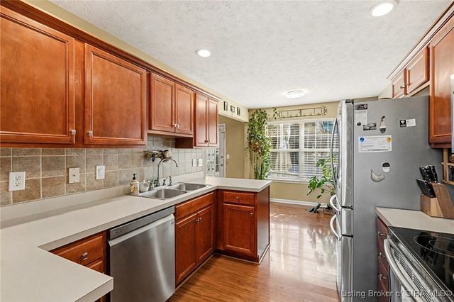 104 Blackiston Ridge Court, Clarksville, IN 47129