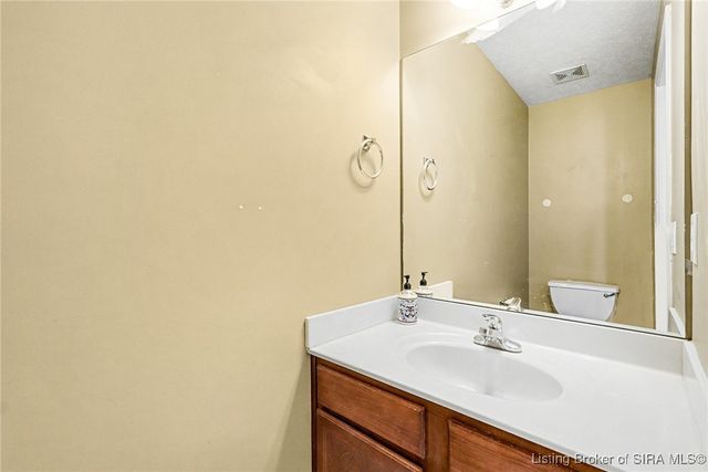 104 Blackiston Ridge Court, Clarksville, IN 47129