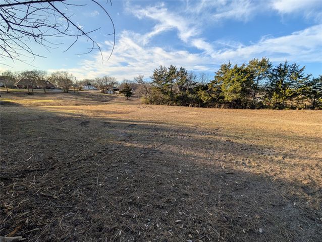 402 E Fulton Street, Van Alstyne, TX 75495