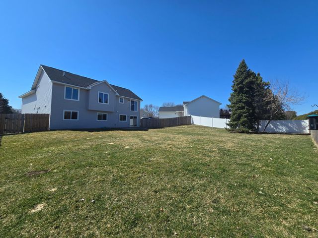 1115 Rich River Way, New Richmond, WI 54017