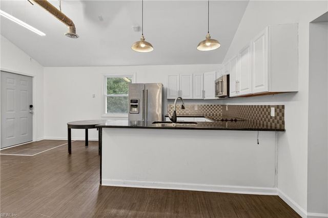 837 Romney LN, Virginia Beach, VA 23455