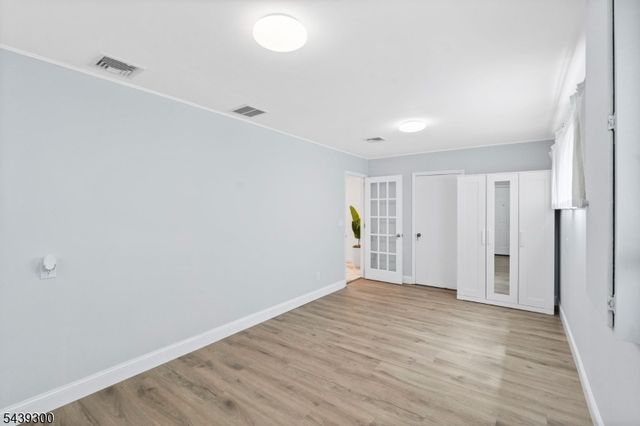 24 Cambridge Rd, South Brunswick Twp., NJ 08824
