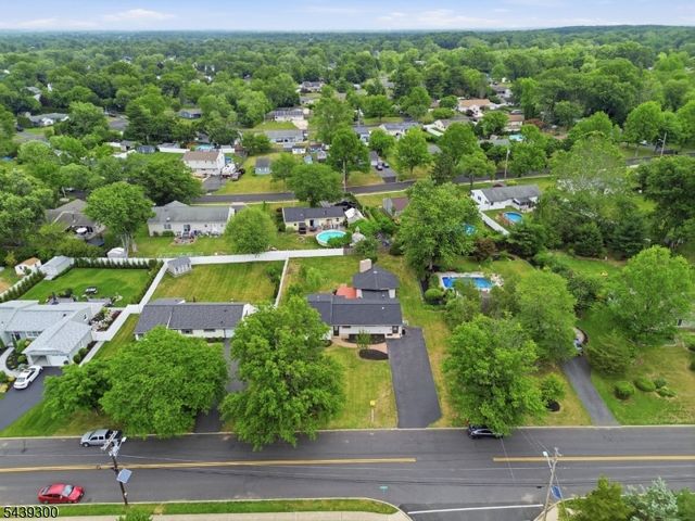 24 Cambridge Rd, South Brunswick Twp., NJ 08824