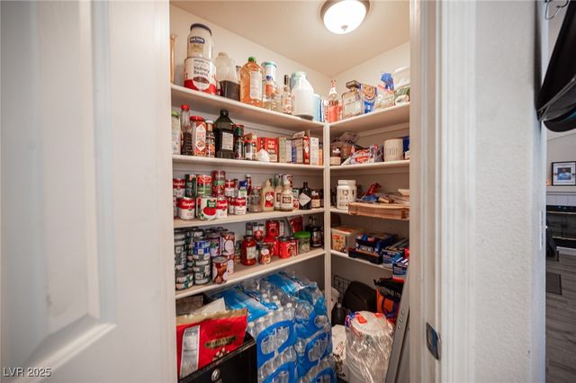 7231 Sequoia Springs Drive, Las Vegas, NV 89147