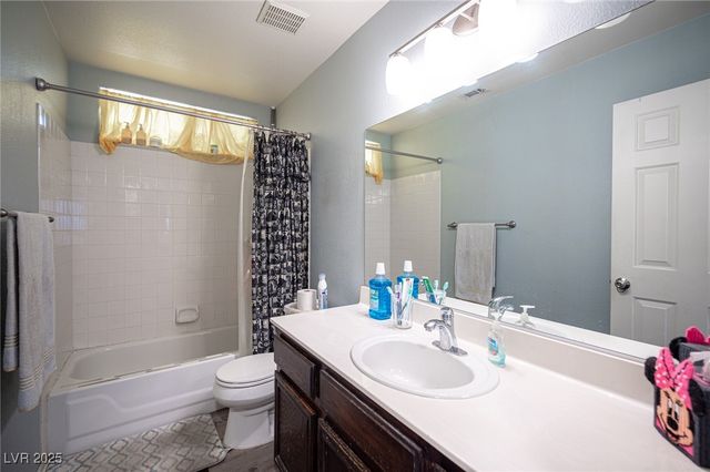 7231 Sequoia Springs Drive, Las Vegas, NV 89147