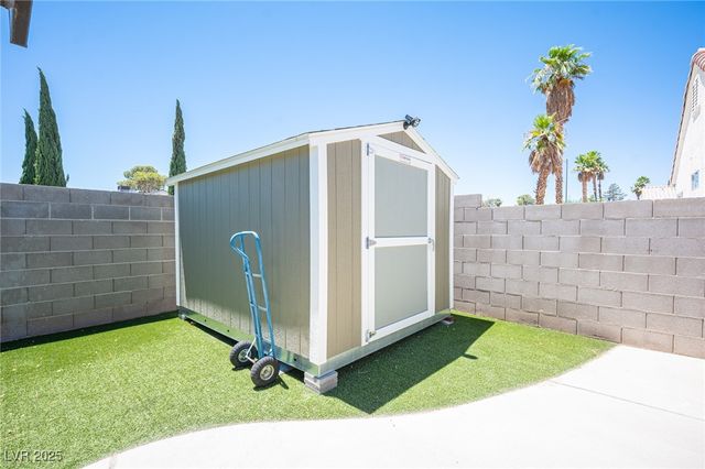 7231 Sequoia Springs Drive, Las Vegas, NV 89147