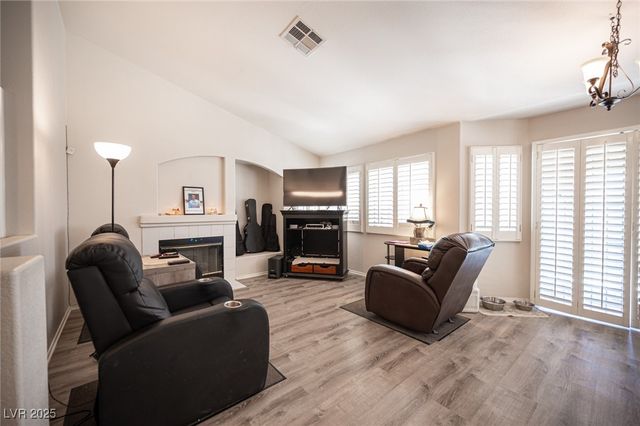 7231 Sequoia Springs Drive, Las Vegas, NV 89147