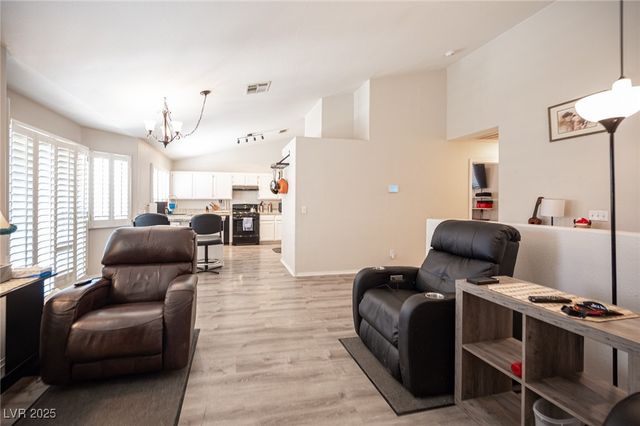 7231 Sequoia Springs Drive, Las Vegas, NV 89147