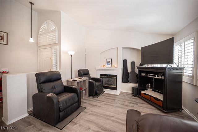 7231 Sequoia Springs Drive, Las Vegas, NV 89147