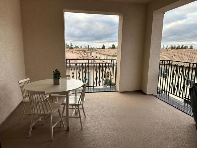 1068 Bigleaf Place 402, San Jose, CA 95131