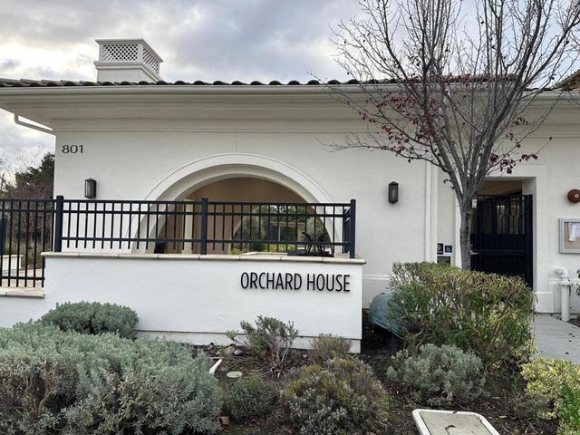 1068 Bigleaf Place 402, San Jose, CA 95131