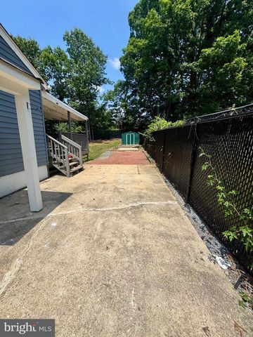 6902 VALLERY ST, Riverdale, MD 20737