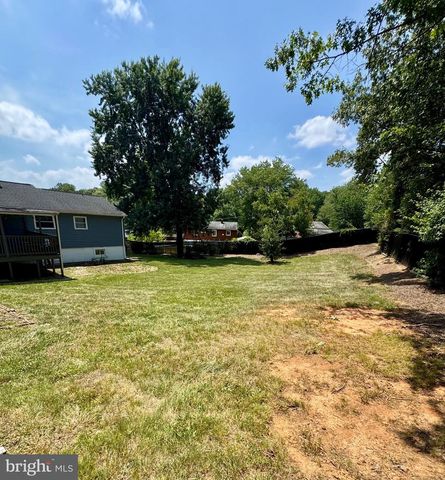 6902 VALLERY ST, Riverdale, MD 20737
