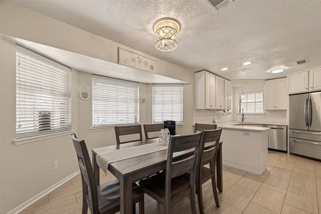 555 Shealy Street, Houston, TX 77598
